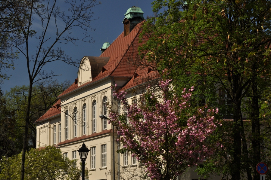 widok szkoły w 2014 